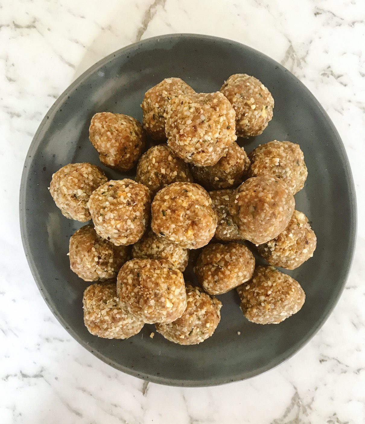 Apricot Sesame Bliss Balls paleo Vegan RSF Penny Benjamin Apricot Sesame Bliss Balls paleo Vegan RSF Penny Benjamin